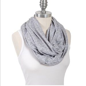 Bebe au Lait Nursing Scarf